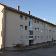 Hausfassade nach der Reinigung durch Algenexx Karlsruhe